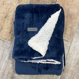NEW Eddie Bauer Home Dark Blue Plush Blanket 87x60"
